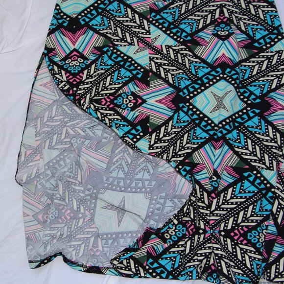 Aztec Maxi Dress with High Slit - Picture 5 of 6